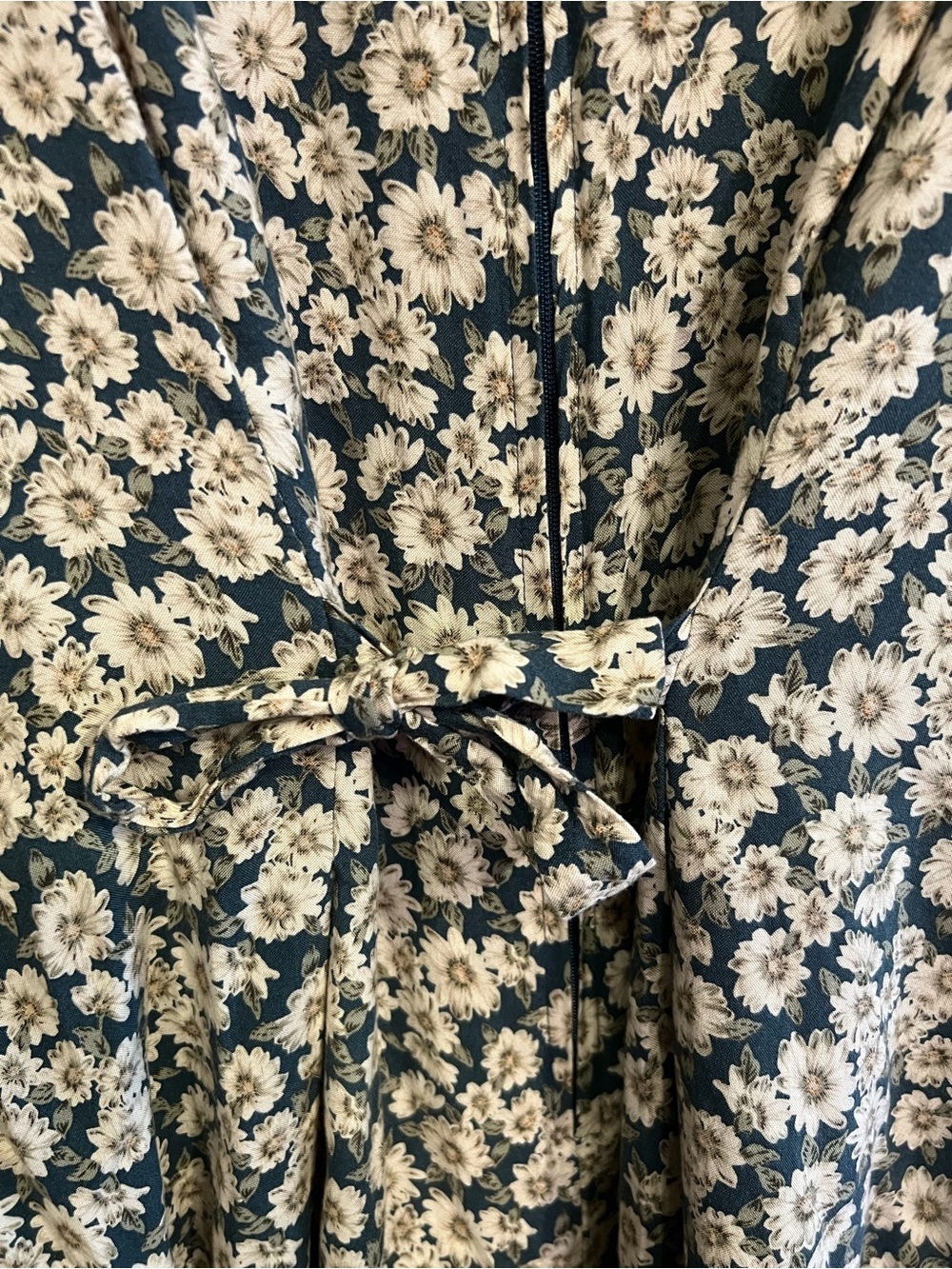 Compagnie Internationale Express Teal Floral Romper with Cream Daisy Print - Picture 7 of 9
